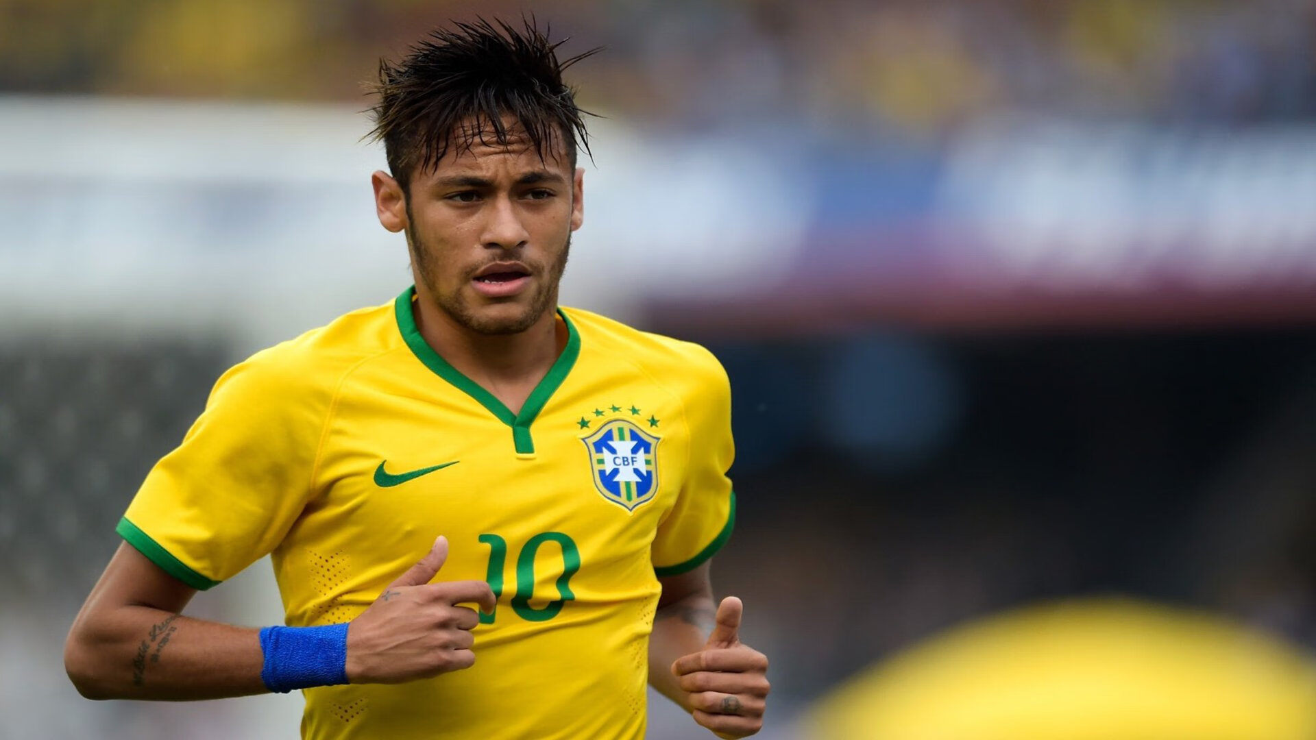 世界杯激战难忘:精彩比赛瞬间集锦!,世界杯激动人心时刻